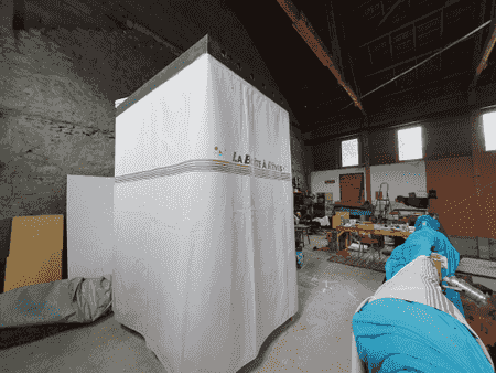 La nouvelle bâche de la Boîte à Rêves